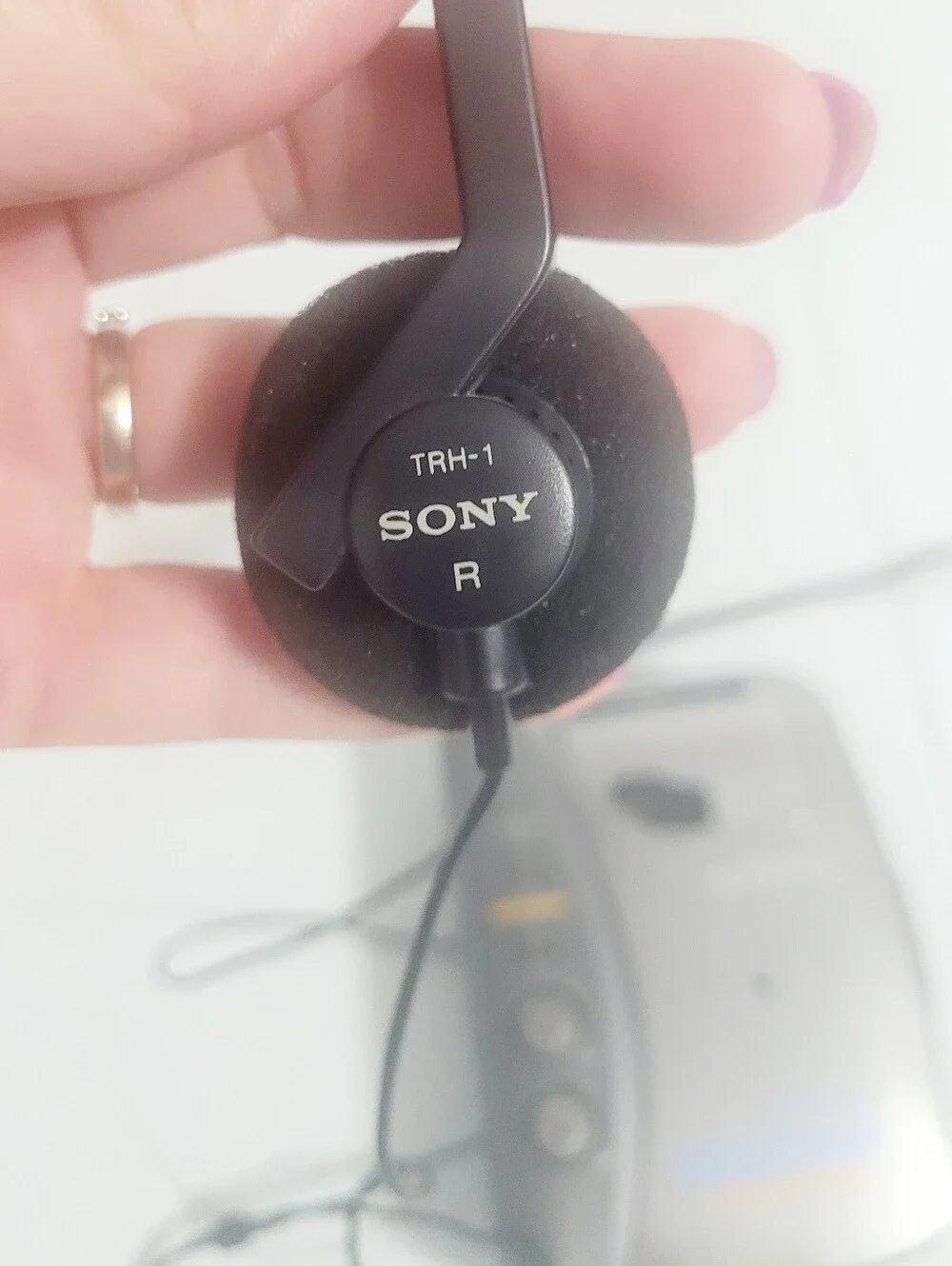 Sony Walkman WM-FX355 Cassette Player AM/FM Mega Bass Dolby TRH-1 Headphones